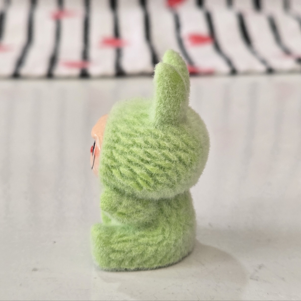 🍒🍒 Cute Lime Green Mini Fuzzy Labubu Figurine - Picture 3 of 6
